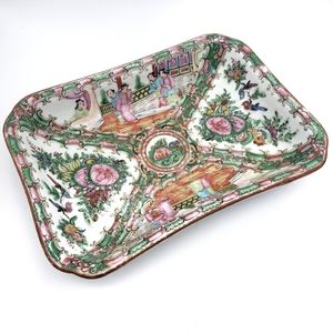 ANTIQUE  19th Century Chinese Export Famille Rose Medallion Porcelain Dish